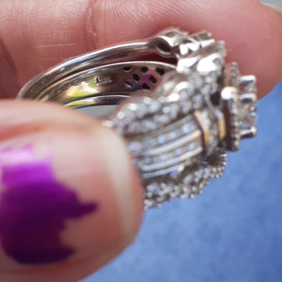 Elegant 14k white gold natural Diamond Ring Set - Picture 8 of 8